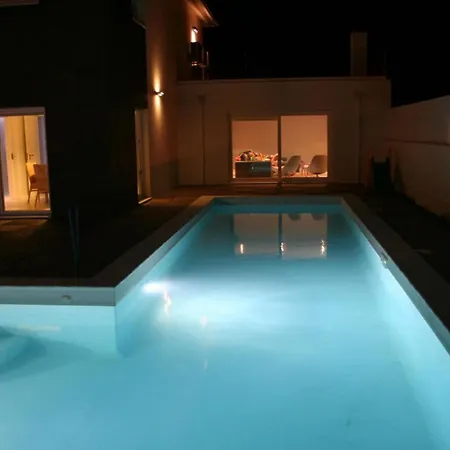 House Private Pool Barbecue * אבאירו